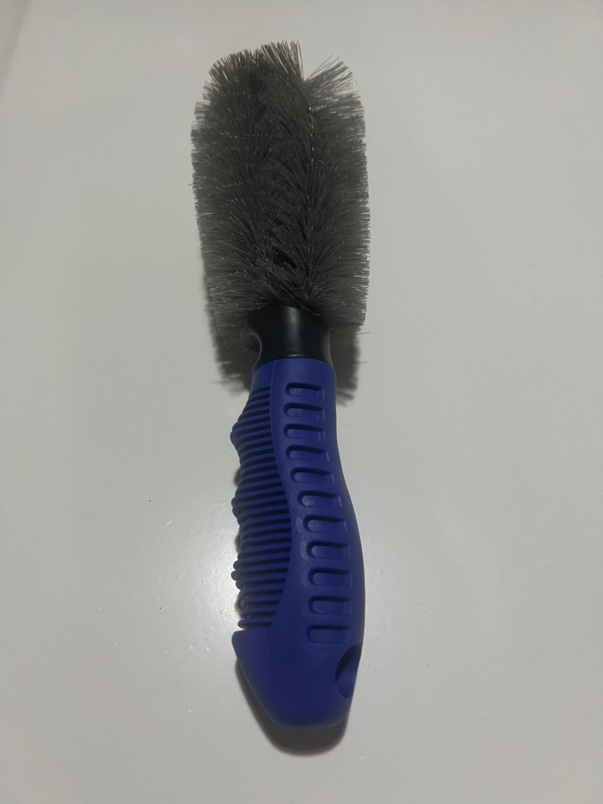 Cepillo para Llantas de 4 Alambres