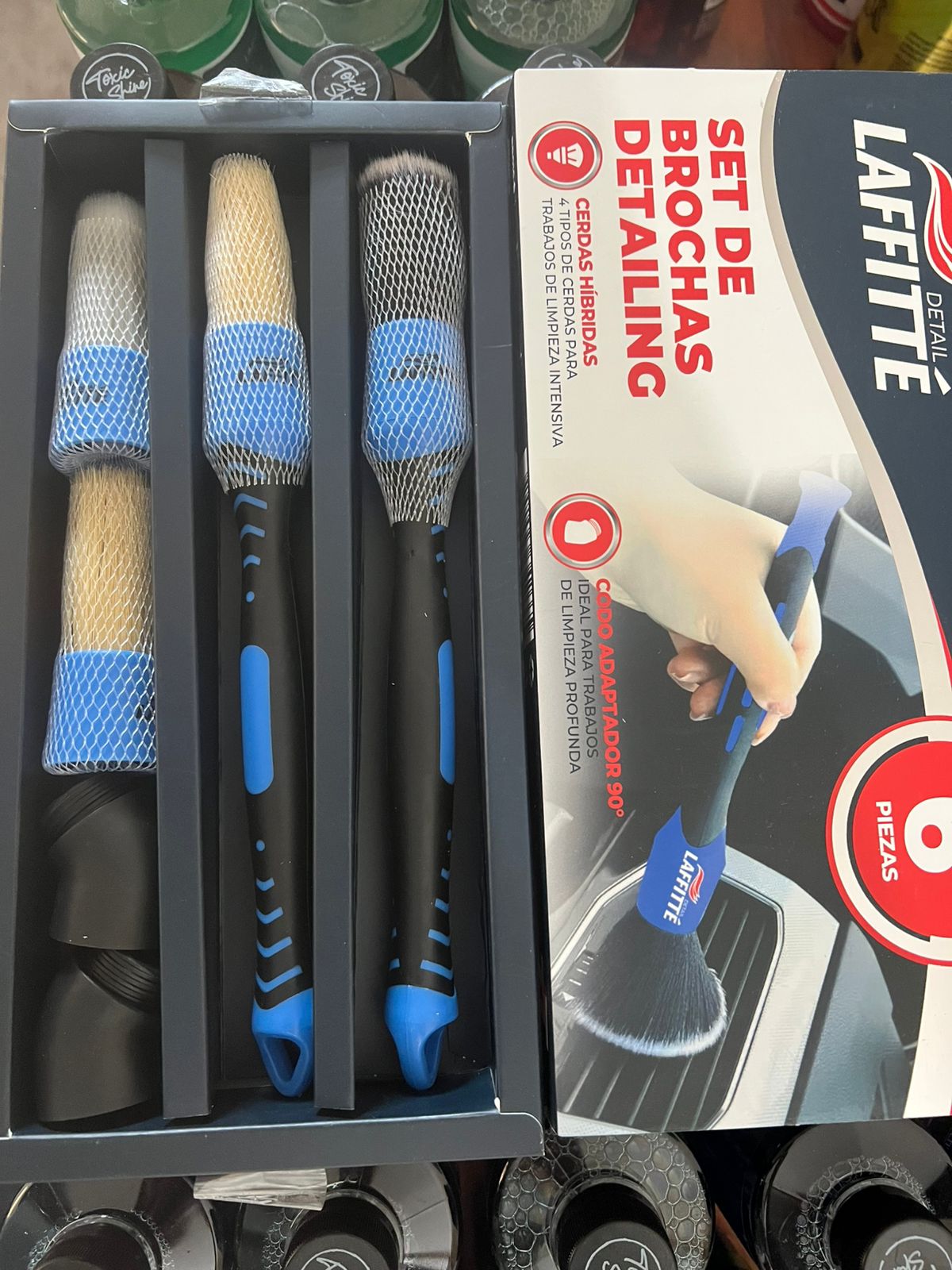 Set de Brochas Detailing con Cerdas Híbridas y dos codos Adaptador 90° – LAFFITTE