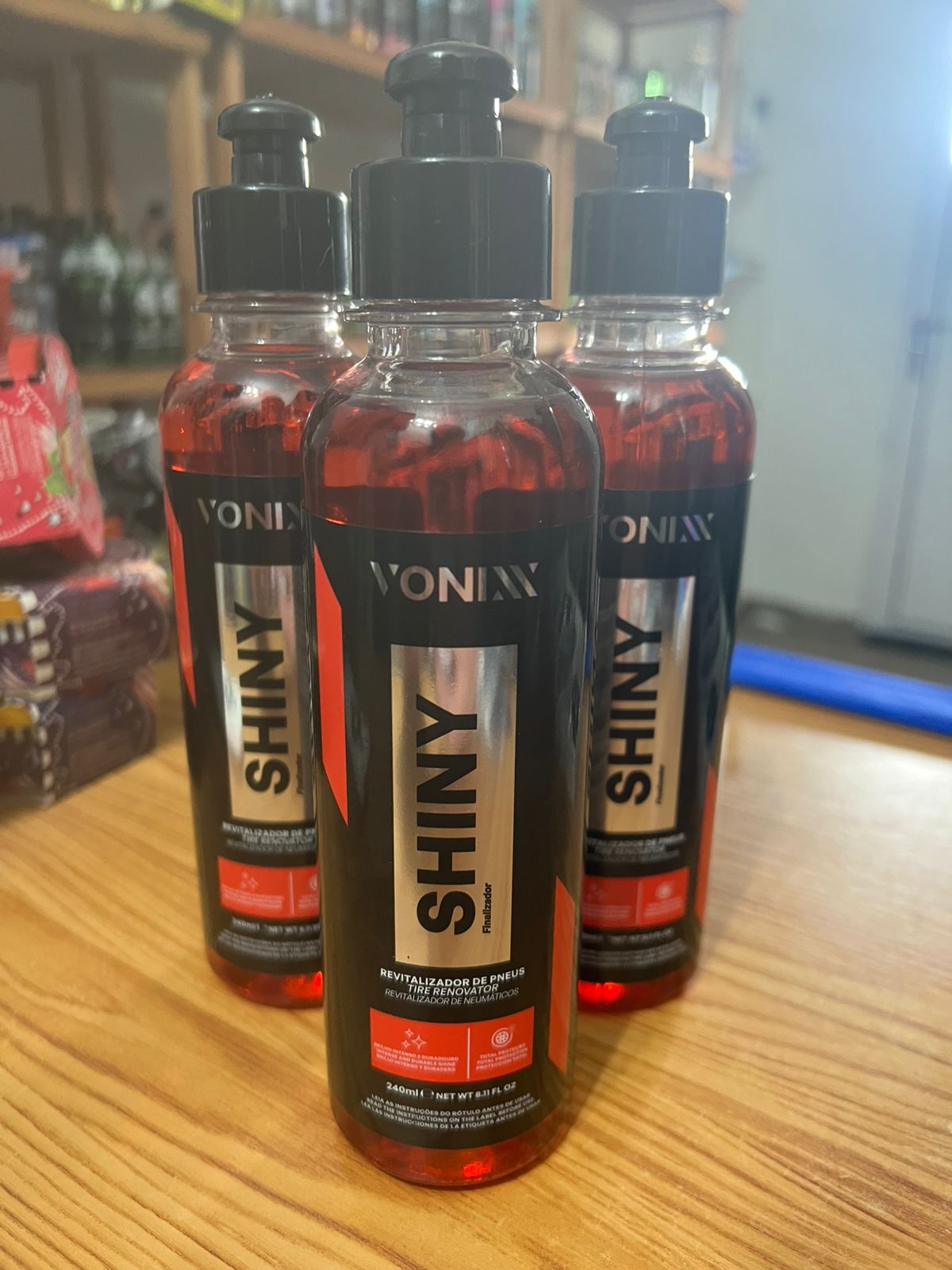 SHINY- REVITALIZADOR DE NEUMATICO PREMIUM- VONIXX